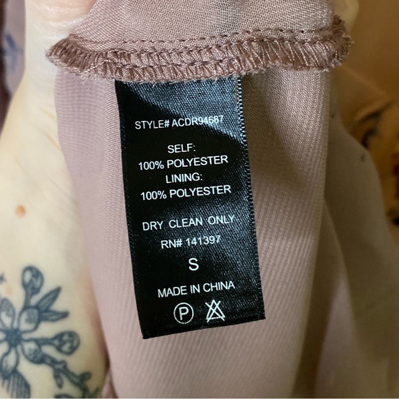 ASTR the Label | Heather Mauve Floral Print Long Sleeve Dress - Picture 7 of 11